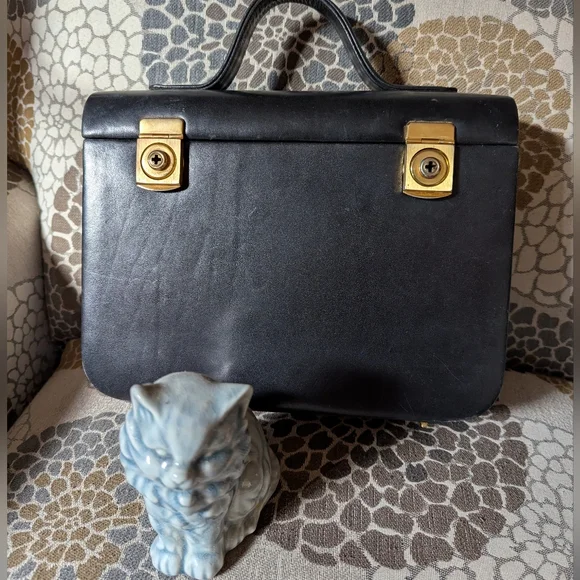 Vintage Greta Italian leather train case/cosmetic bag - Picture 2 of 15